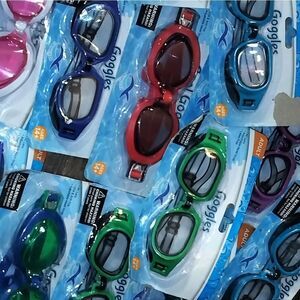 Lot of 18 pc lens adult swimming goggles